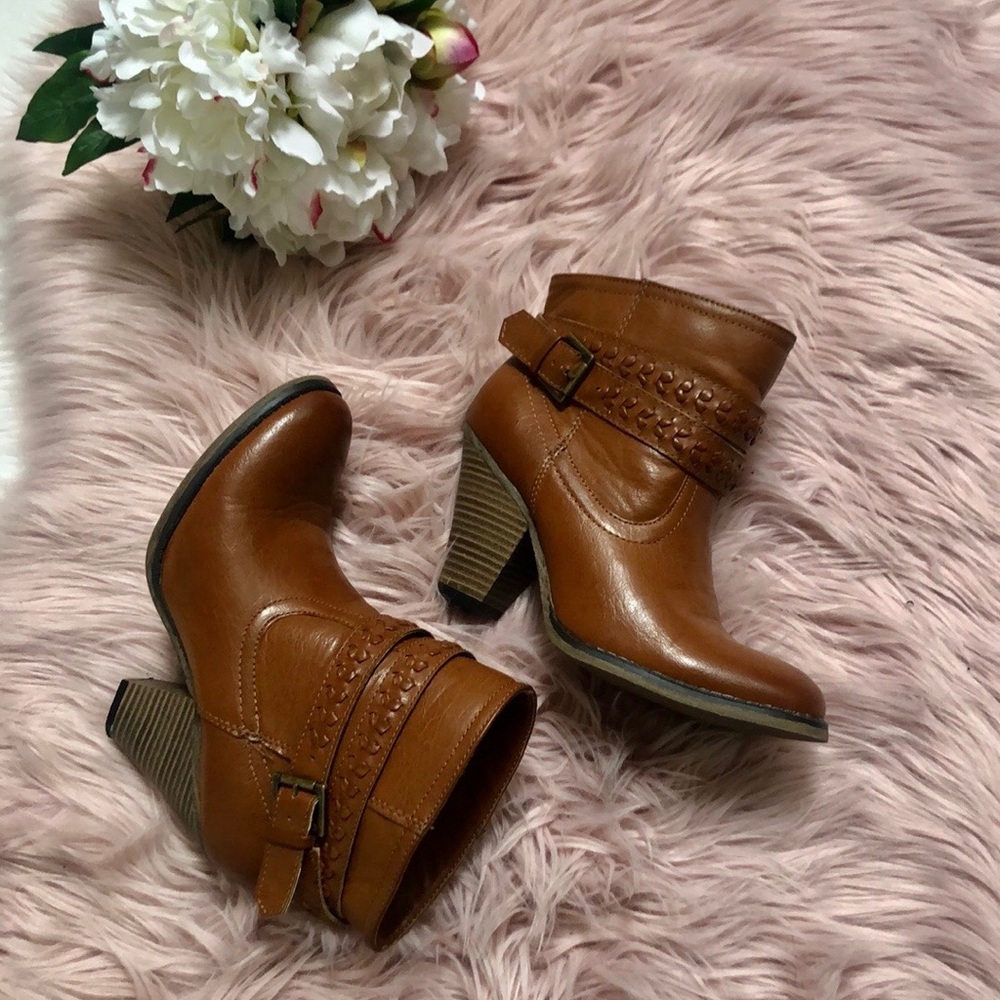 MIA booties